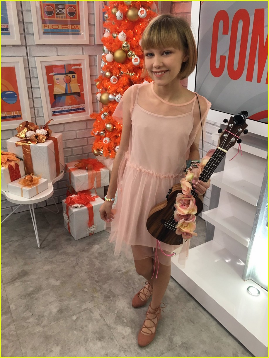 Video Grace Vanderwaal Performs I Dont Know My Name On Today Show Photo 1053423 Photo