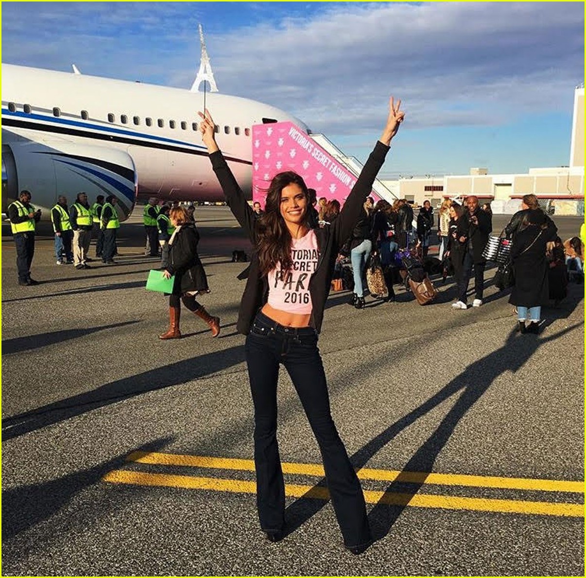 Kendall Jenner Jets Off To Paris From NYC: Photo 4291256, Kendall Jenner  Photos