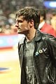 josh hutcherson claudia traisac couple up at clippers game 03