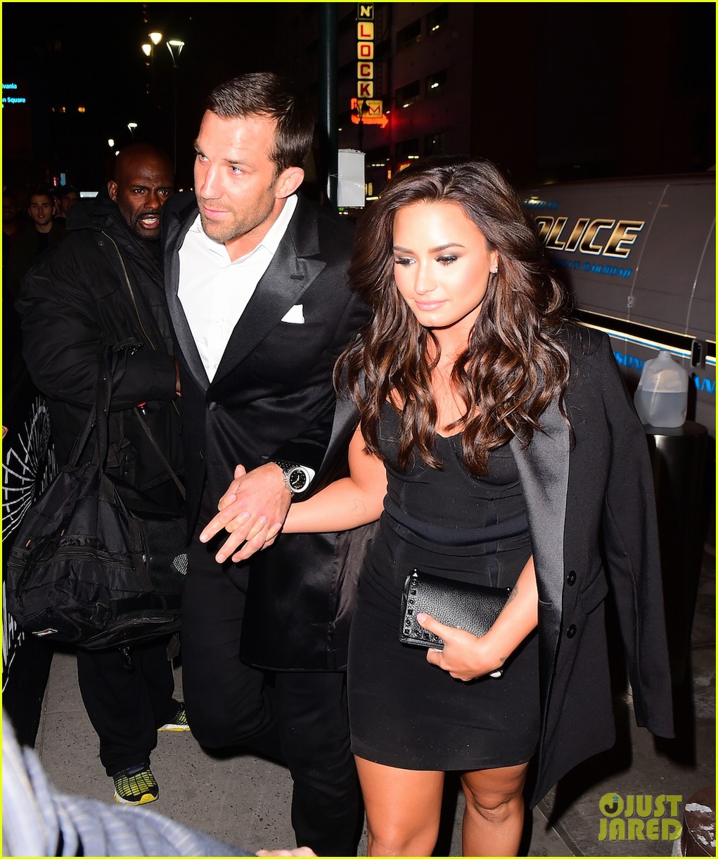 The Unexpected Twist Demi Lovatos Role In The Rockhold Till Fight - 7tyl6vg