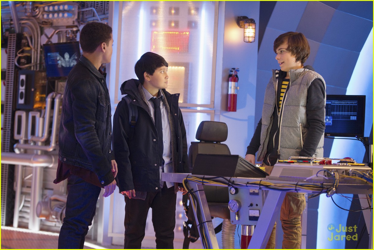 Full Sized Photo of mech x4 premiere tonight stills 03 'MECHX4' EPs