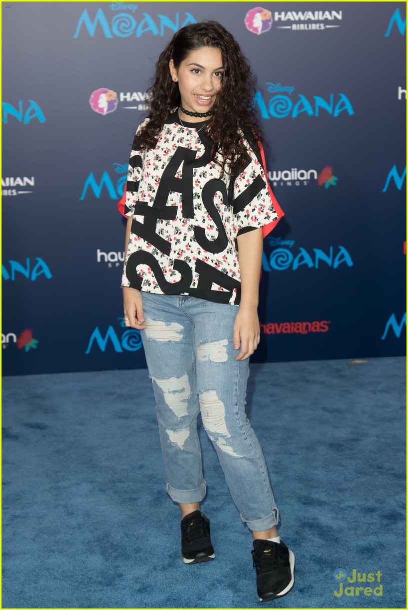 Auli'i Cravalho Premieres Her New Movie 'Moana' in Hollywood | Photo ...