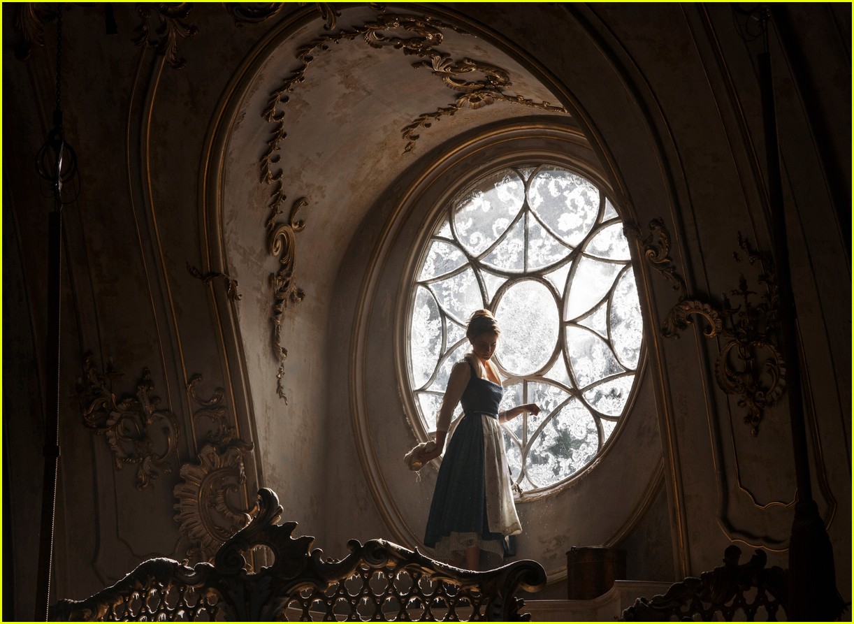 new beauty and the beast movie images emma watson 07