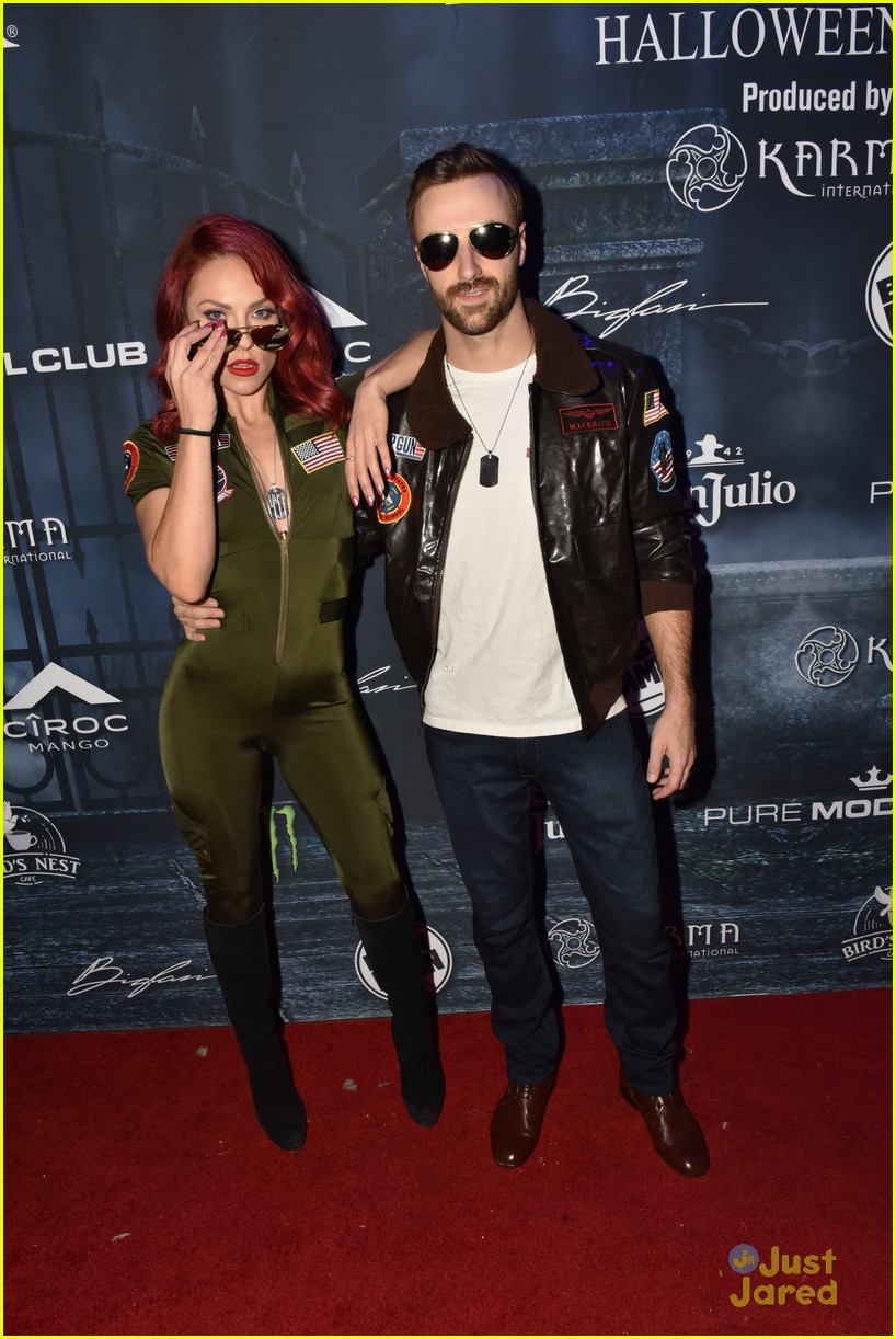 sharna burgess exclusive dwts blog knee injury more 08