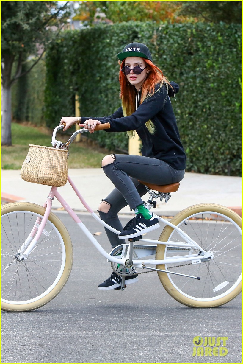 Full Sized Photo of bella thorne bike ride sunday 04 | VIDEO: Bella