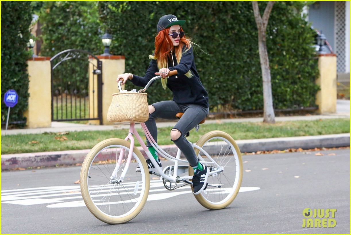 Full Sized Photo of bella thorne bike ride sunday 15 | VIDEO: Bella