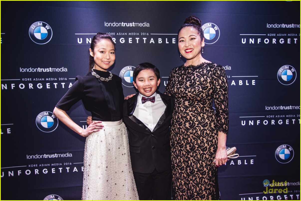 Full Sized Photo of aulii cravalho unforgettable gala ally maki lance