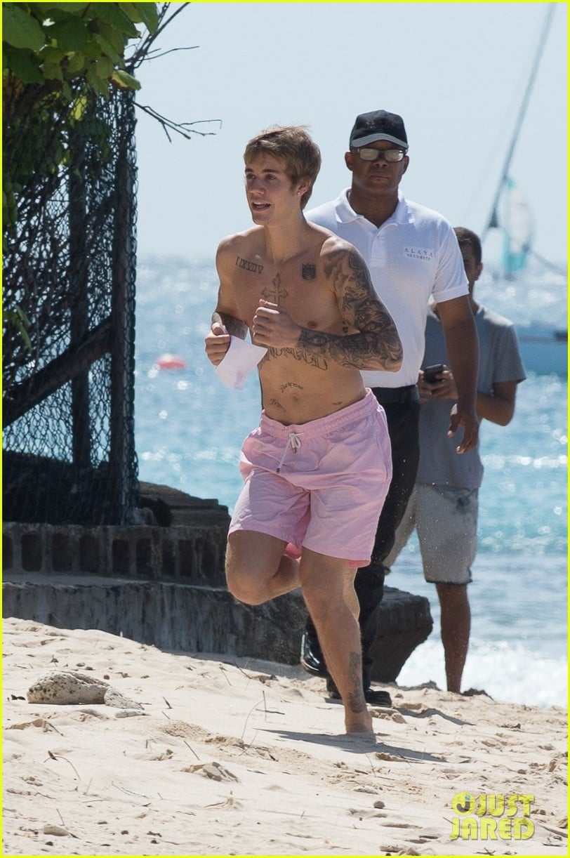 Justin Bieber Goes Shirtless At The Beach With Visible Cupping Marks Photo 1060109 Photo