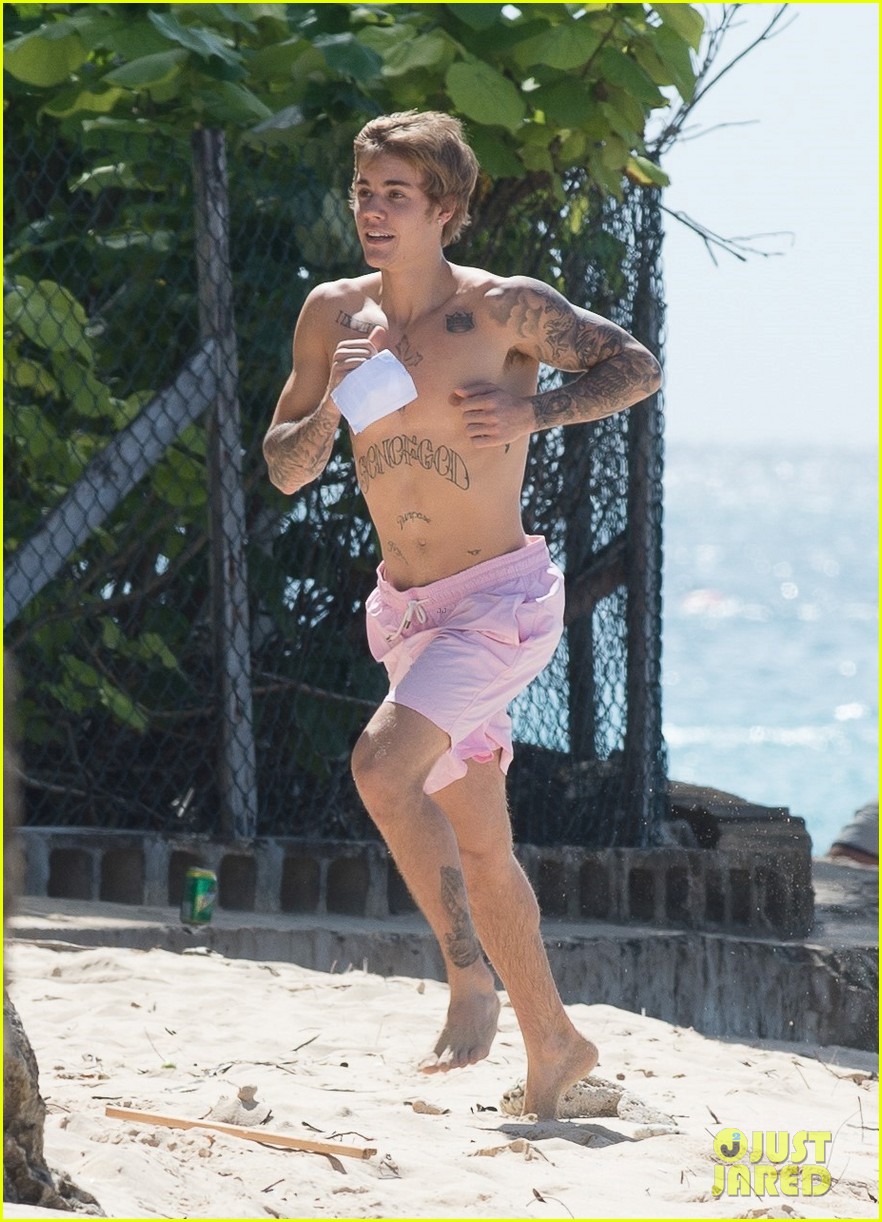 Justin Bieber Goes Shirtless At The Beach With Visible Cupping Marks Photo 1060114 Photo