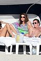 cindy crawford family spend christmas at beach 02