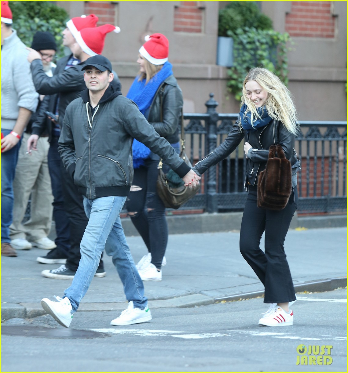 Dakota Fanning Might Have a New Boyfriend! | Photo 1055925 - Photo