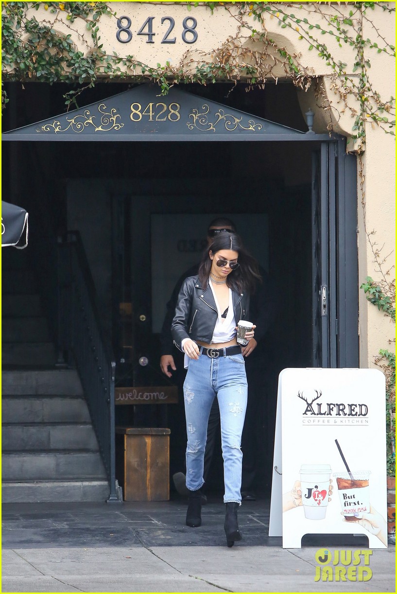 Kendall Jenner Alfred's Coffee January 23, 2020 – Star Style