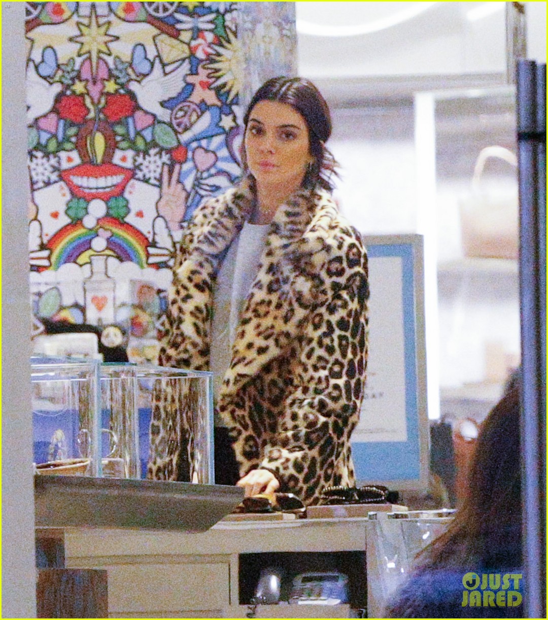Kendall Jenner Offers Silly Gag Gift Ideas For Your Friends! | Photo