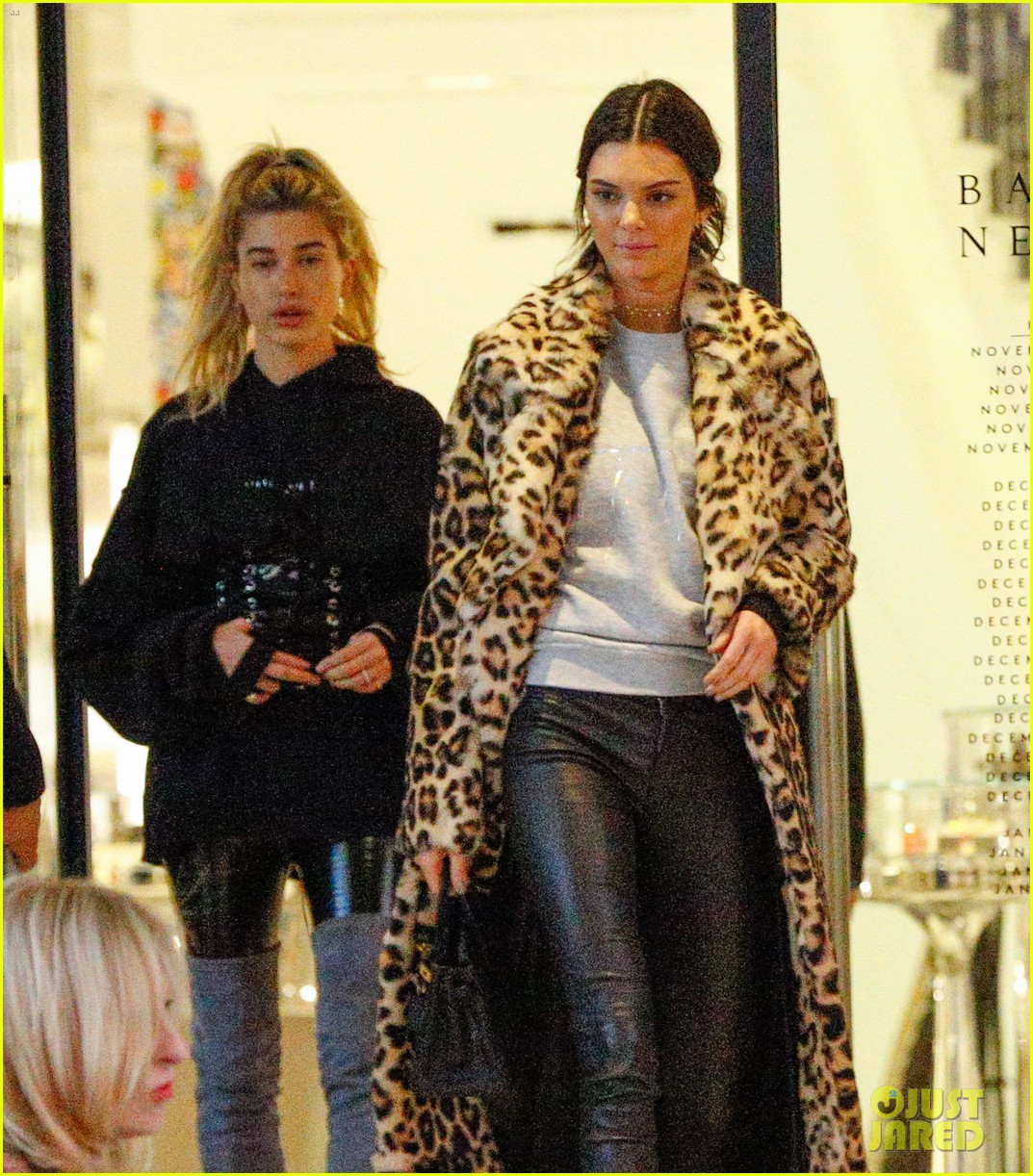 Kendall Jenner Offers Silly Gag Gift Ideas For Your Friends! | Photo