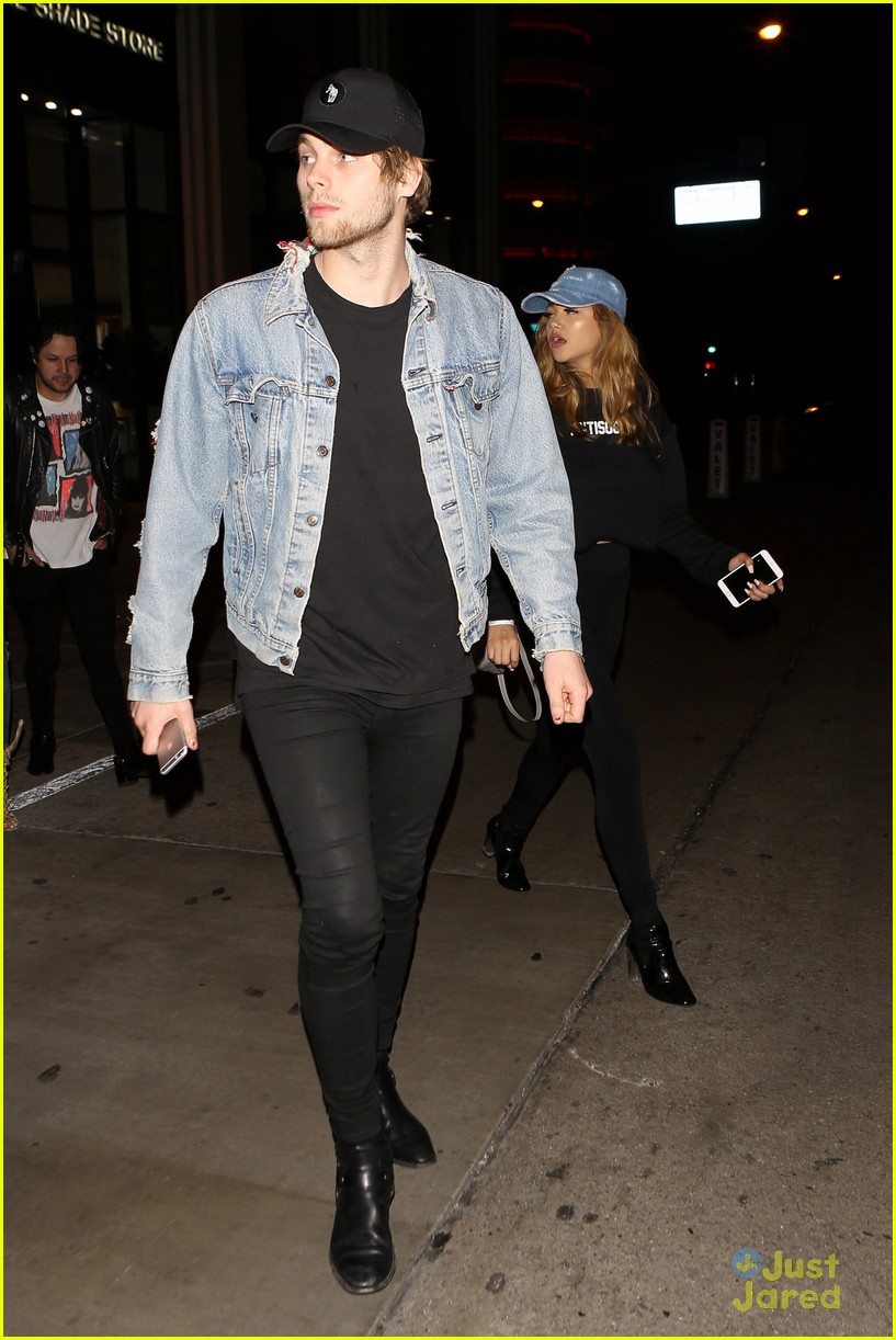 Luke Hemmings And Girlfriend Arzaylea Hold Hands For Catch La Date Night Photo 1055537 Photo