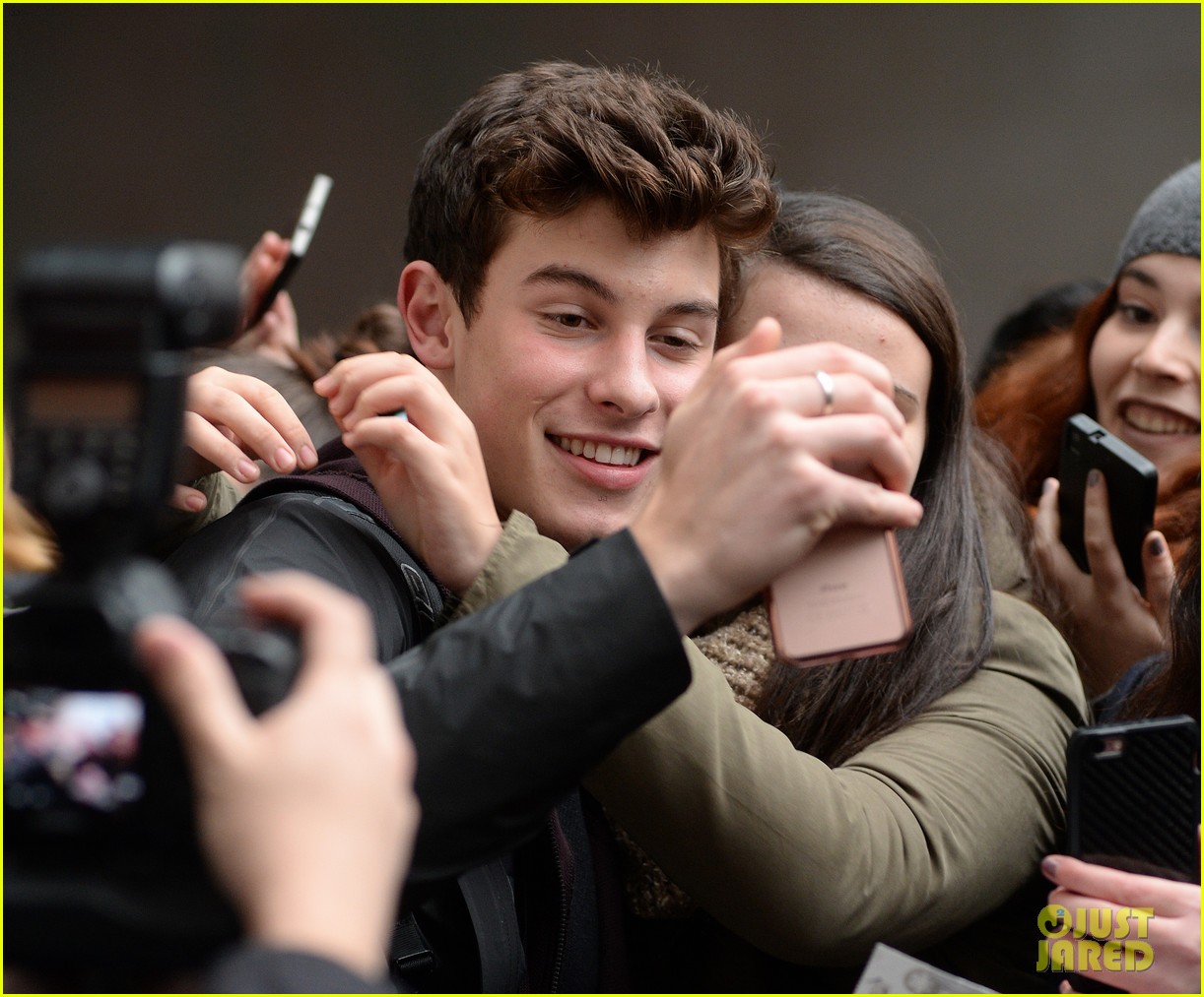 Video Shawn Mendes Covers Drakes Fake Love Photo 1055990 Photo Gallery Just Jared Jr 5626