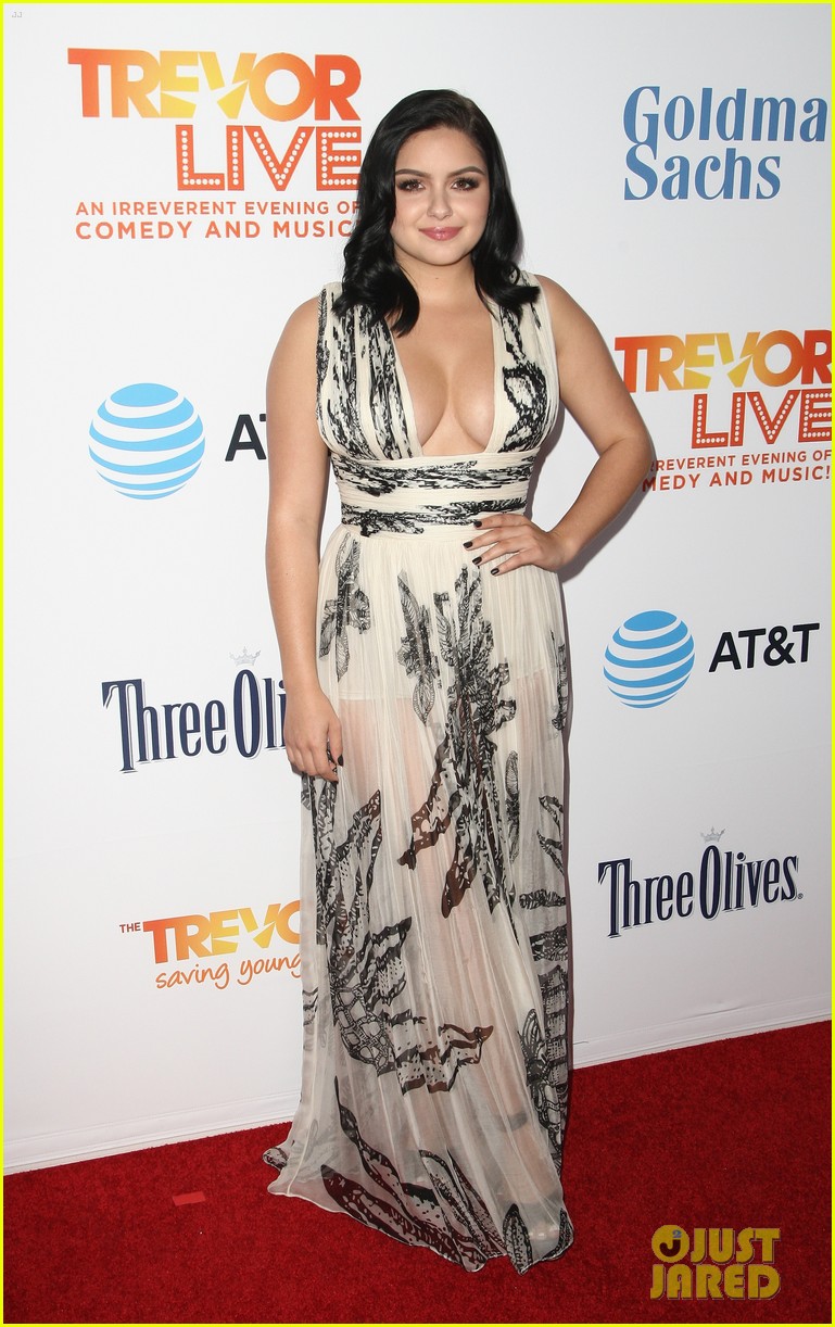 Ariel Winter & Levi Meaden Walk First Red Carpet as a Couple! Photo