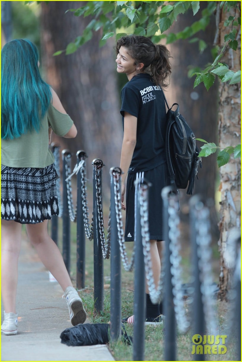 Full Sized Photo Of Zendaya Is She Playing Mary Jane Spider Man 10 ...