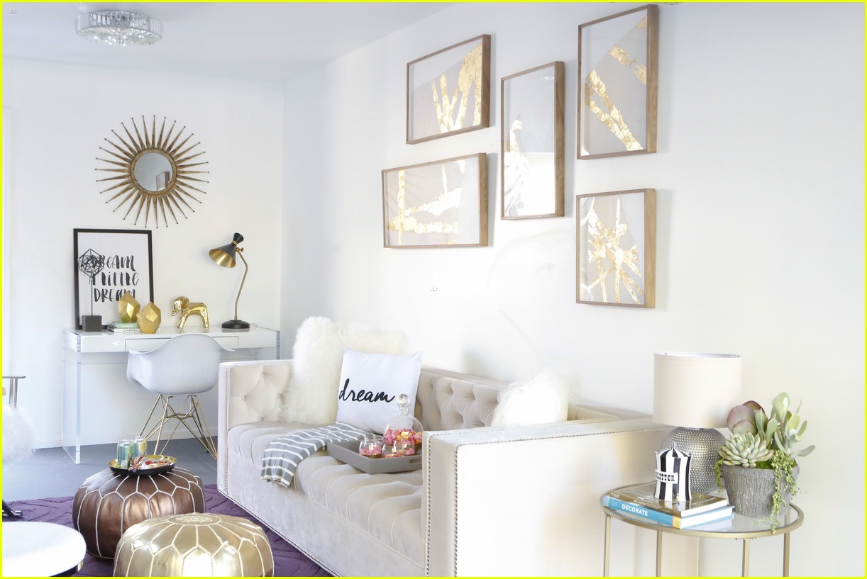 Bailee Madison's Glam Garage Makeover Is Every Girl's Dream! Photo