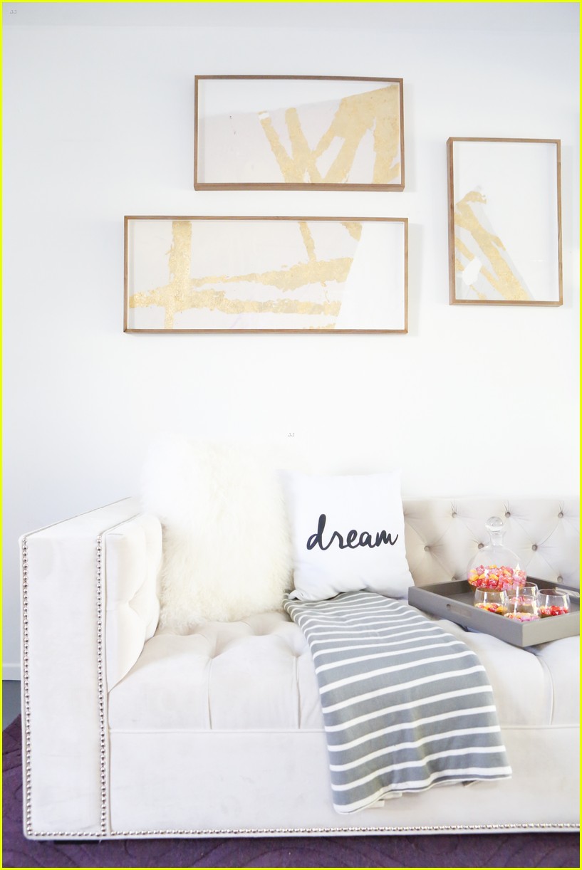 Bailee Madison's Glam Garage Makeover Is Every Girl's Dream! Photo