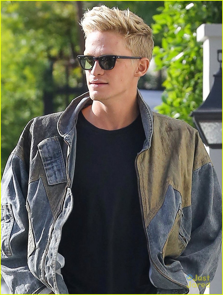 VIDEO: Cody Simpson Sings Elvis Presley's 'Jailhouse Rock' on 20th ...