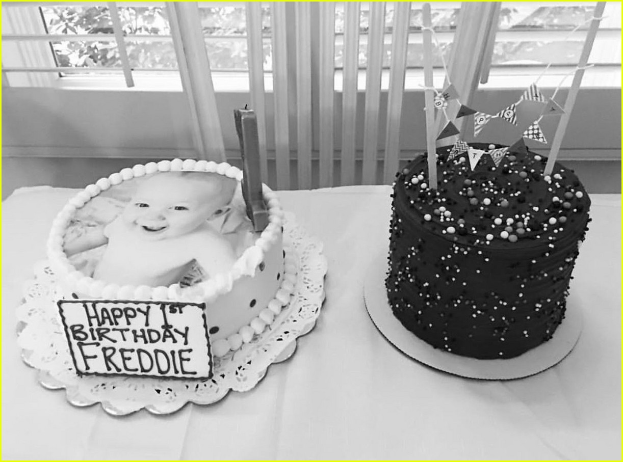 louis tomlinson celebrates son freddie first birthday ex briana jungwirth 04