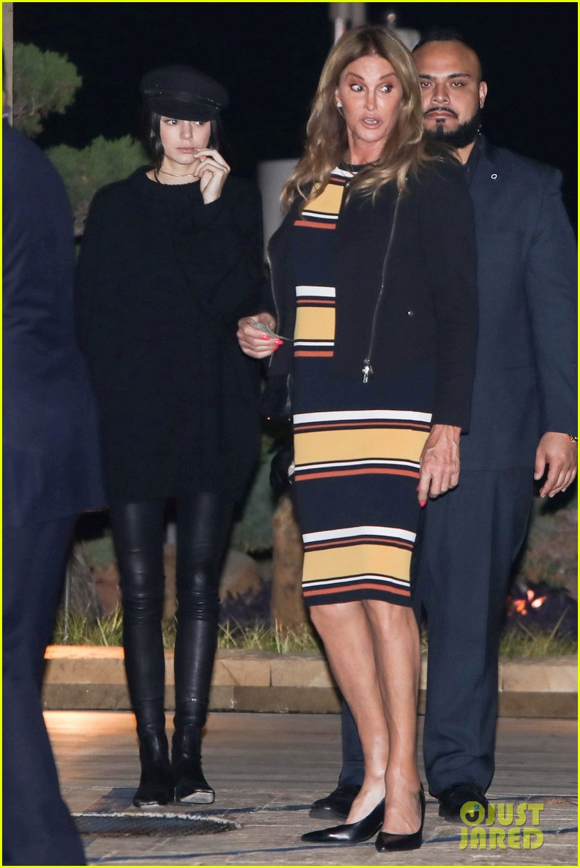 Kendall Jenner Meets Up with Caitlyn for Dinner! | Photo 1062167