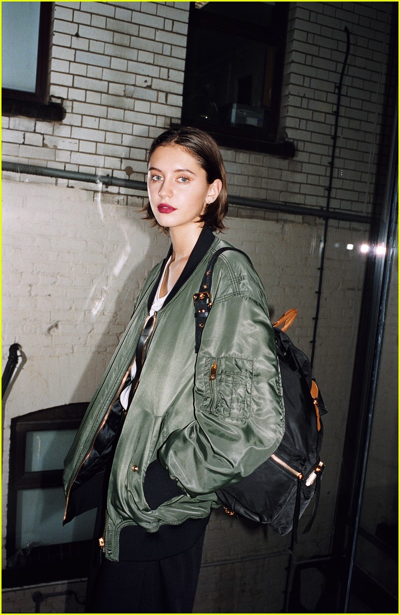 Iris Law Stars In Her First Ever Global Campaign For Burberry Beauty Photo Iris Law Pictures Just Jared Jr
