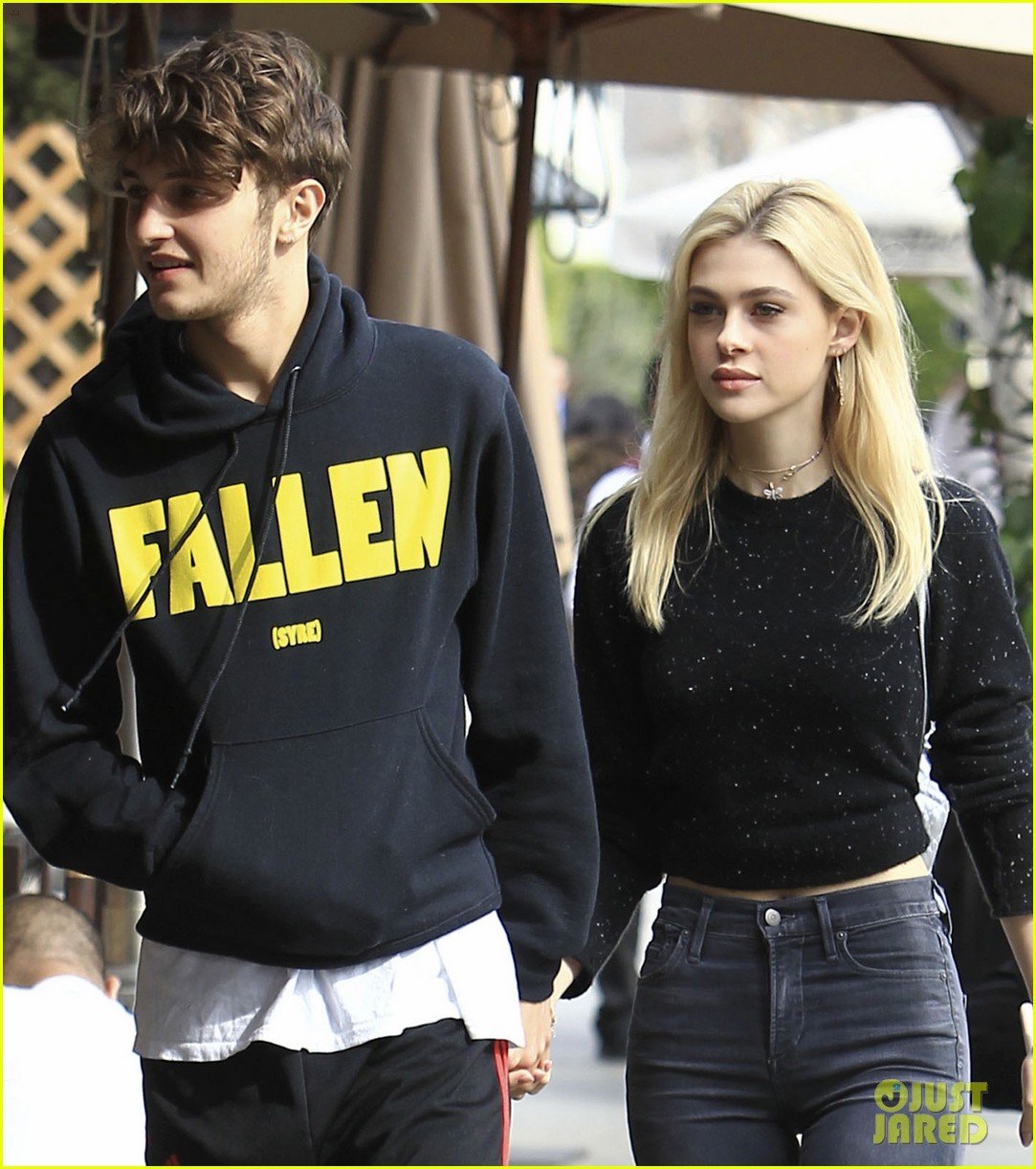 Full Sized Photo of nicola peltz dating anwar hadid 06 | Anwar Hadid Is ...