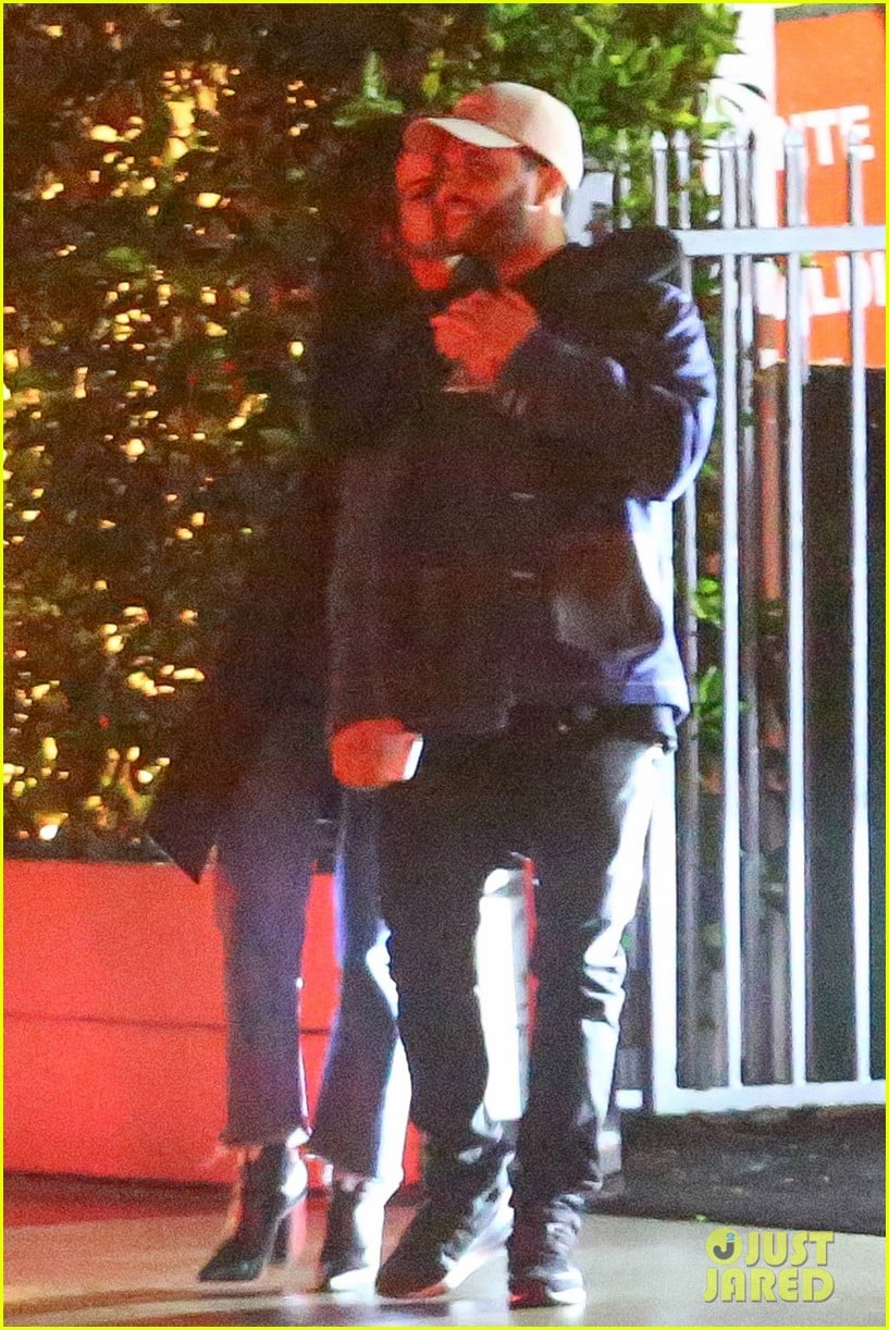 New Couple Alert!? Selena Gomez & The Weeknd Kiss in Hot Photos