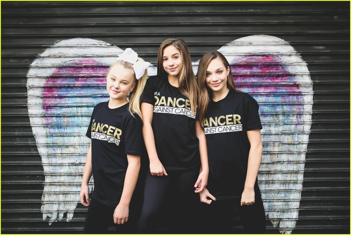 Maddie And Mackenzie Ziegler Promote Dancer Against Cancer Tee In New Campaign Photo 1061010