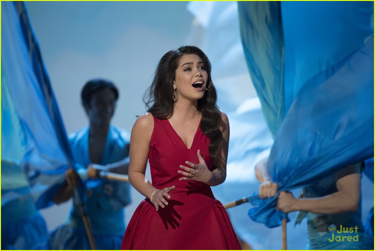 Full Sized Photo of aulii cravalho oscars performance pics 07 | Celebs