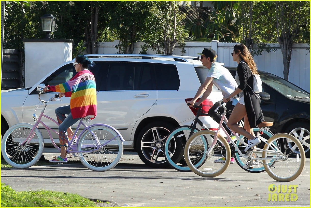 Full Sized Photo of bella thorne color bike ride rainbow 010 | Bella