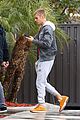 justin bieber joins pick up basketball game on venice beach 07