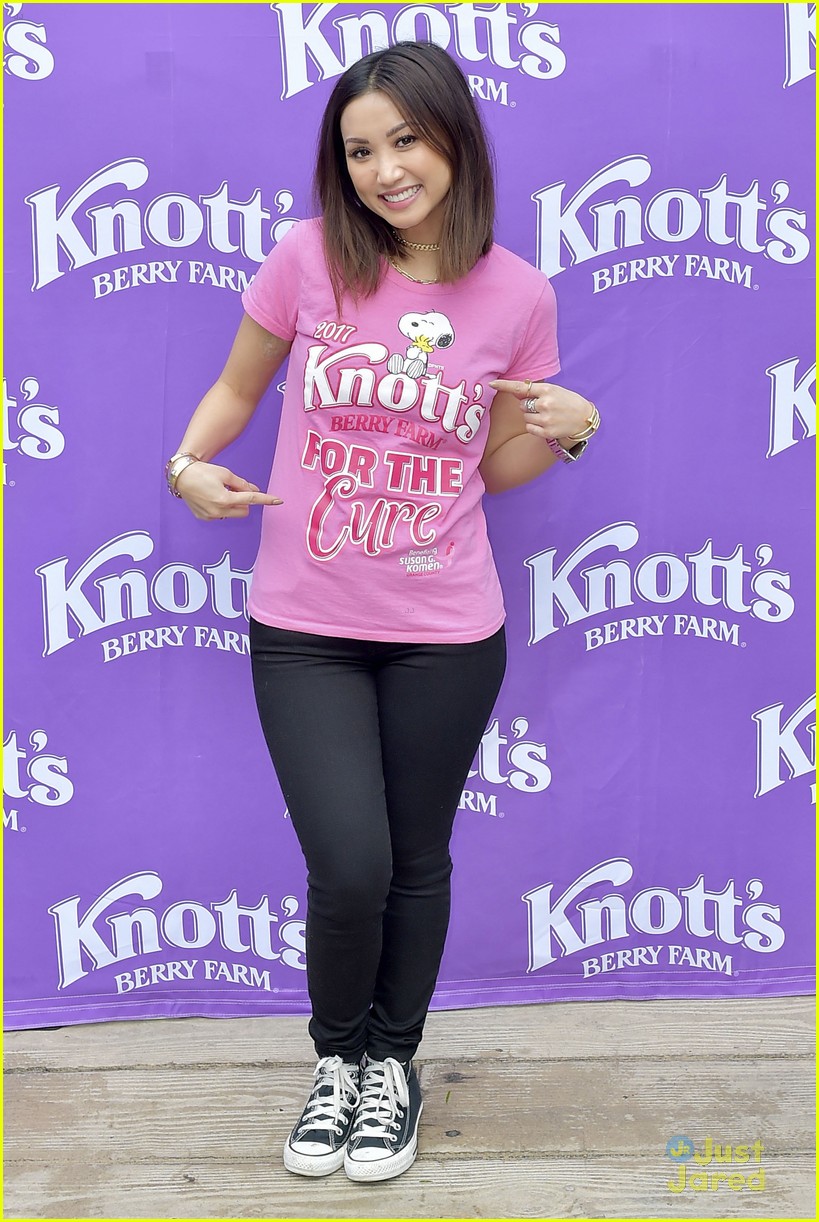 brenda song knotts for cure event 01