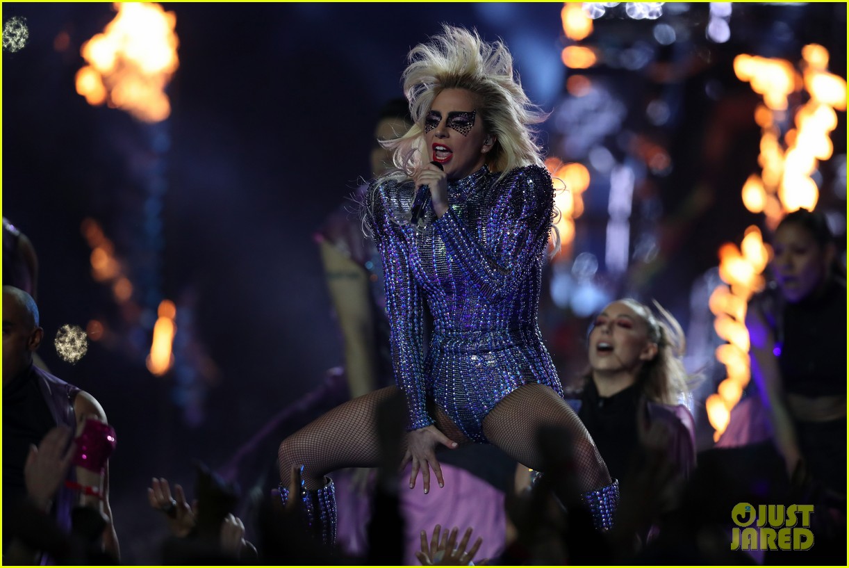 Lady Gagas Halftime Show From Super Bowl 2017 Was So Epic Photo 1067295 Photo Gallery 