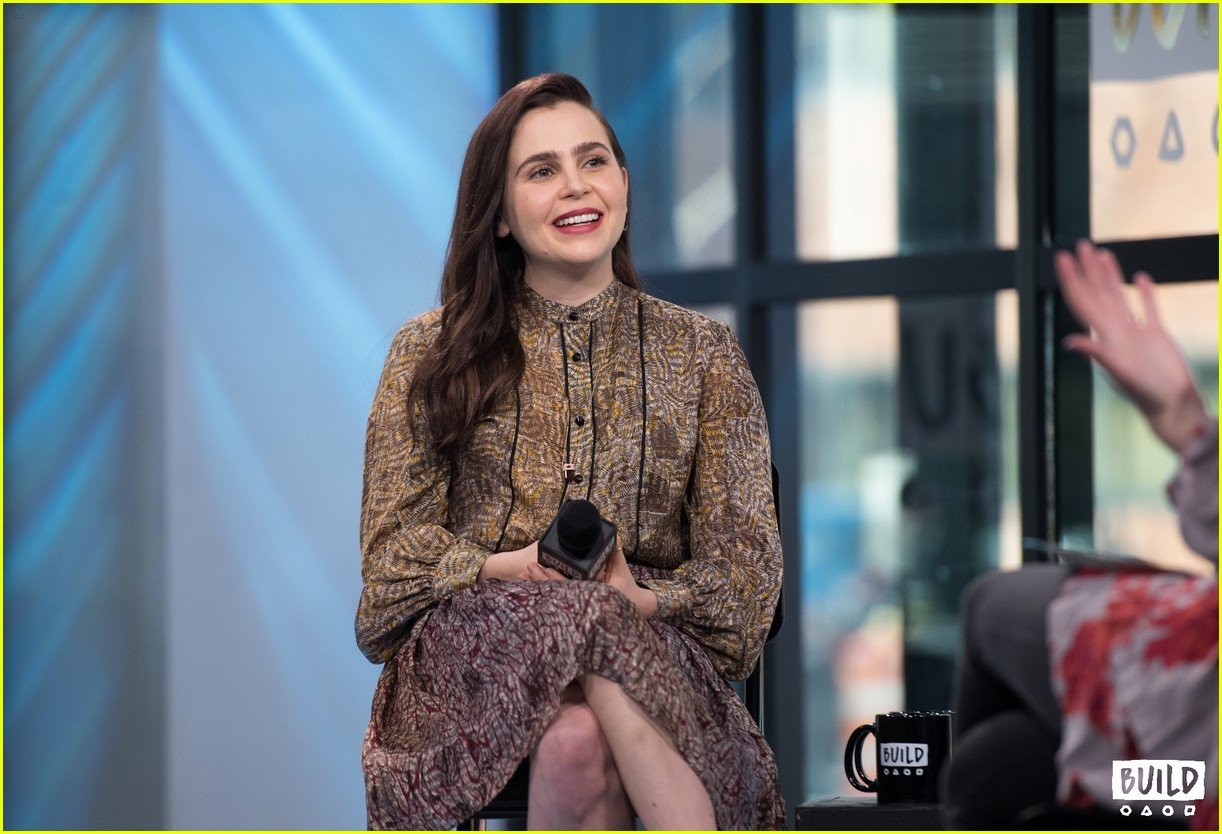 The DUFF's Mae Whitman Opens Up About The Child To Adult Actor ...