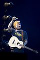 ed sheeran perform live london 01
