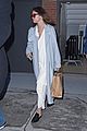 selena gomez arrives back in the us after date with the weeknd 05