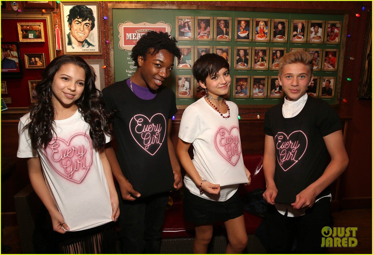 Full Sized Photo of isabela moner every girl program 12 | Aw, Isabela