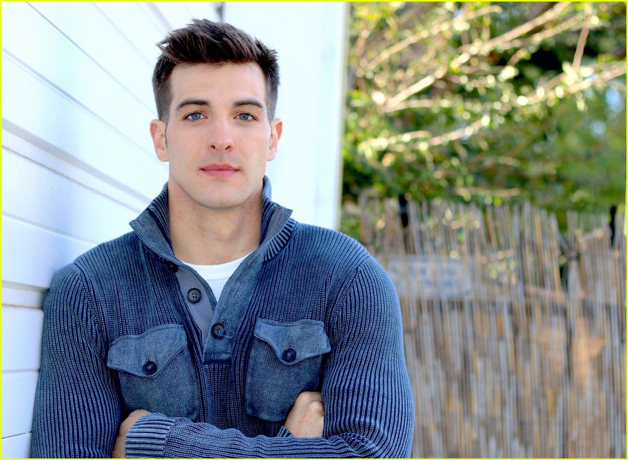 EXCLUSIVE: The Quad’s Jake Allyn Had to Audition 7 Times, & More Fun