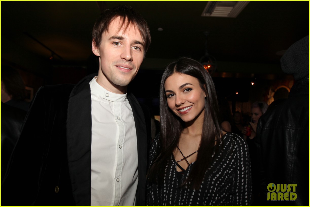 victoria justice reeve carney rock n roll charity 04