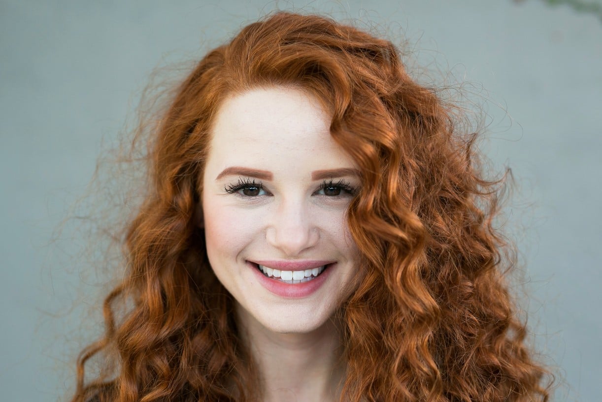 Riverdale S Madelaine Petsch Rocks Curly Red Hair For New Redhead Beauty Book See The Full