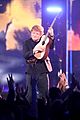 ed sheeran performance iheartradio music awards 2017 04