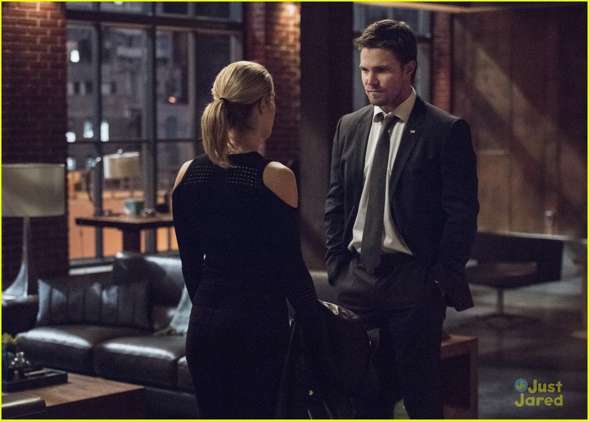 Felicity And Olivers Relationship Will Majorly Change After Tonights