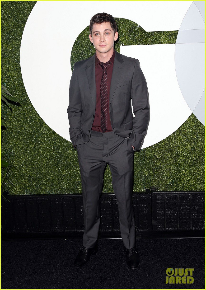 Full Sized Photo of dylan minnette logan lerman twins 08 | ‘13 Reasons