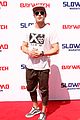 zac efron wears capri pants for baywatch slowmo marathon 11