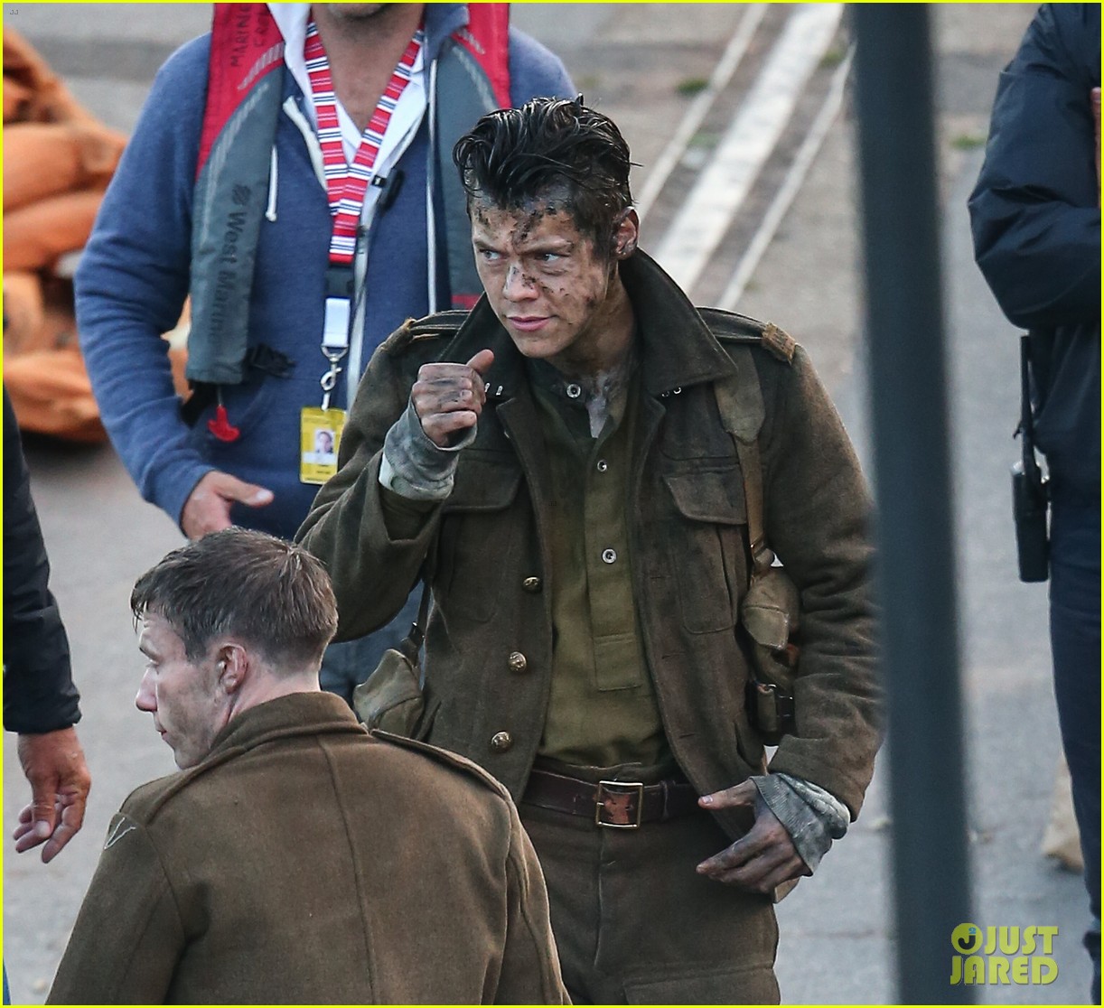 Harry Styles on His Short 'Dunkirk' Haircut: 'It's Very Breezy': Photo  1079914 | Harry Styles, Movies Pictures | Just Jared Jr.