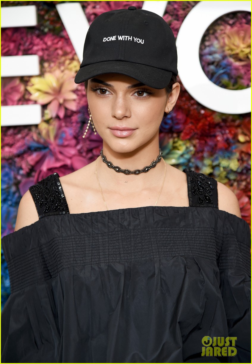 Full Sized Photo of kendall jenner revolve festival coachella 14