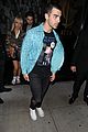 joe jonas switches up his look while filming undercover lyft video 06